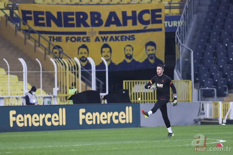 Arda Turan Fenerbahçe-Galatasaray maçı sonrası gözyaşlarına hakim olamadı! İşte o anlar... 14