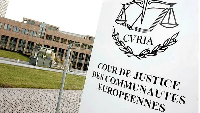 Avrupa Adalet Divanı’ndan skandal başörtüsü kararı