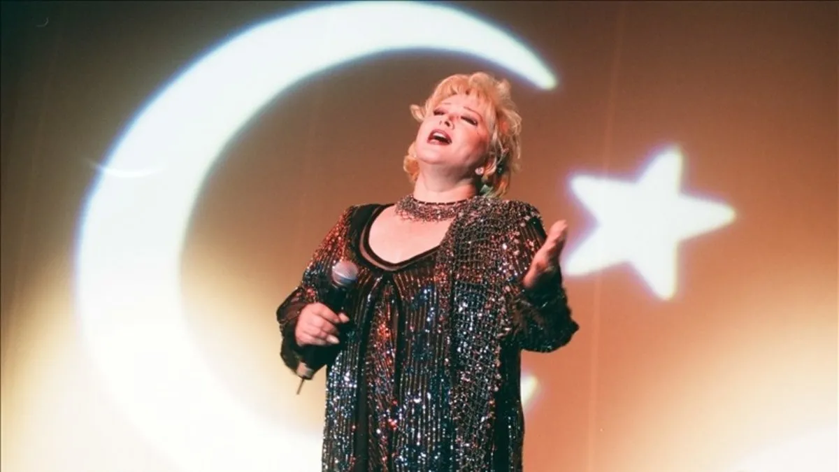 Sanat camiasının acı kaybı! Ünlü şarkıcı Muazzez Abacı hayatını kaybetti