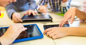 Öğrencilere 10 bin ücretsiz tablet desteği