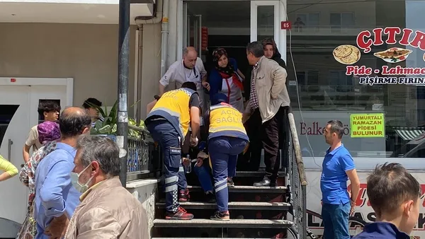 balikesirde-trafik-kazasi-yaralilar-var-1650721634985.jpg