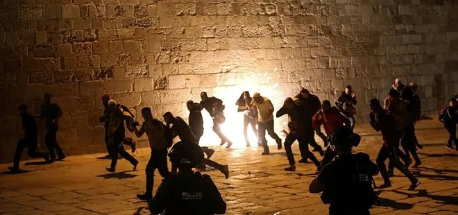 İsrail’in iki yüzlülüğü | Mescid-i Aksa’da namaz kılanlara saldırı, Ankara’da iftar kampanyasına destek