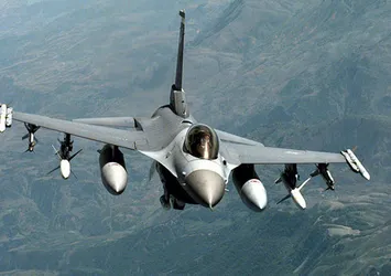 Irak'ın kuzeyine hava harekatı