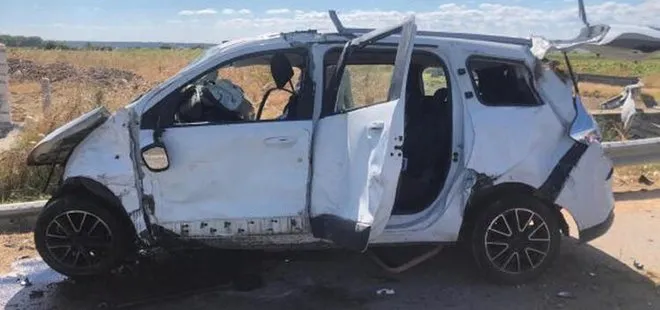 Kırklareli’de hafif ticari araç refüje çarptı: 2 ölü, 2 yaralı