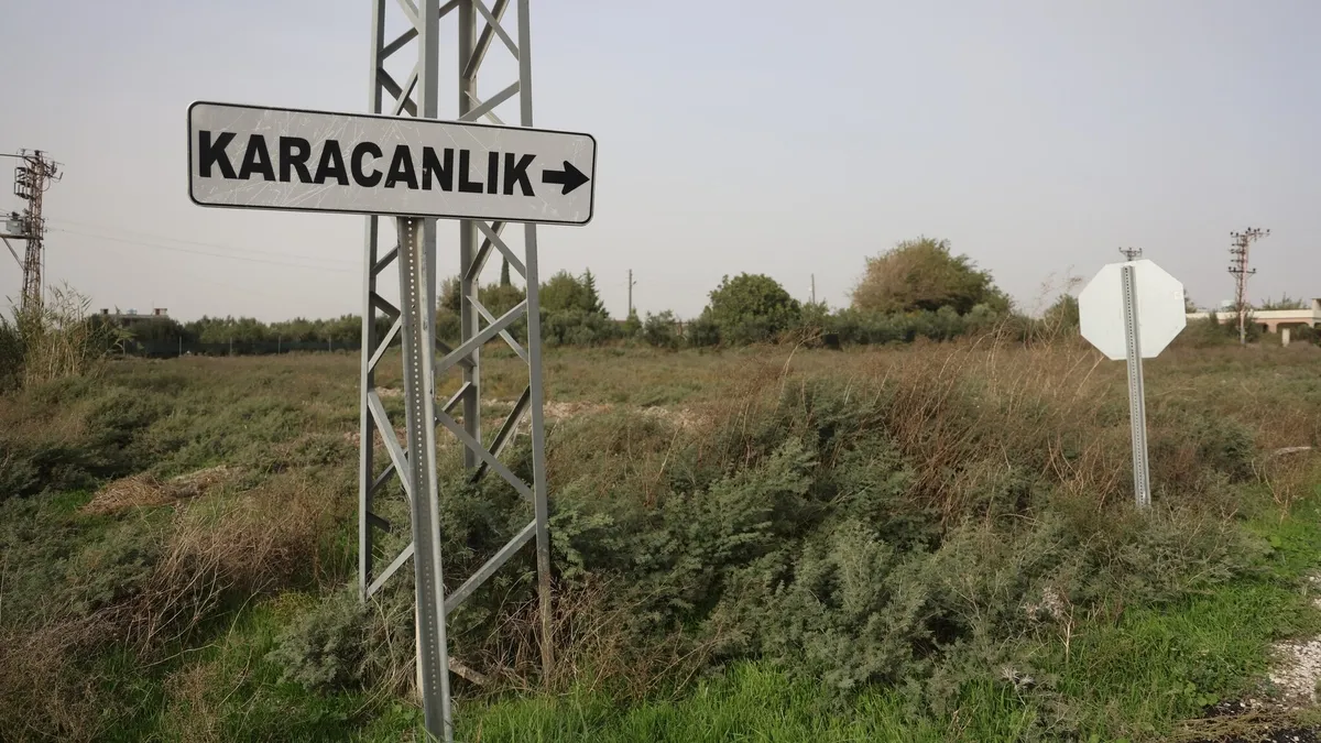Mahalledeki herkesin soyadı Öztoprak: "Bazen başkasının faturasını ödüyorum"