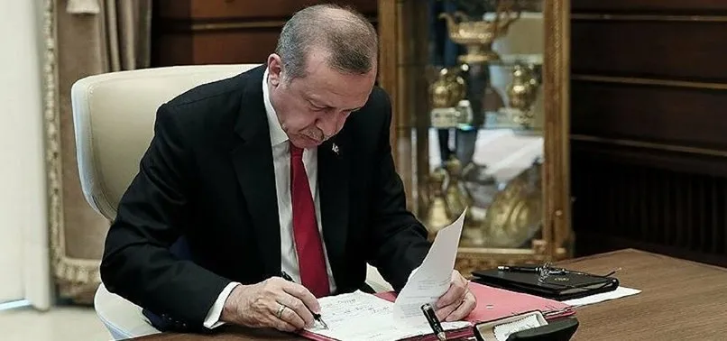 İzmir, Samsun ve Adana valileri de dahil olmak üzere birçok ilin valisi değişti