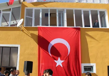 Şehit ailesine yeni ev yapıldı