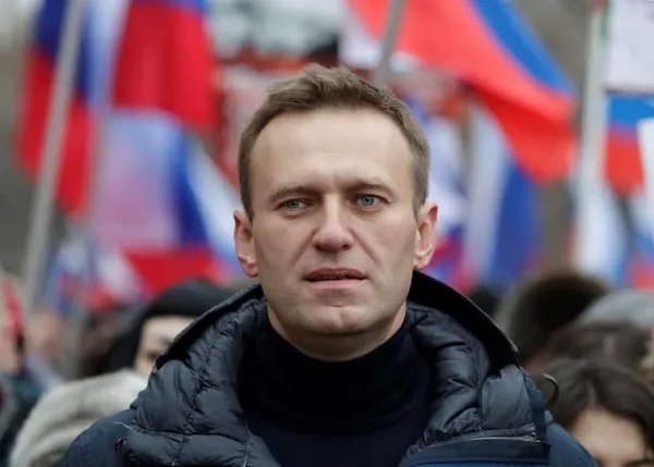 Zehirlenerek öldürülmek istenen Rus muhalif Navalny hakkında flaş iddia: Rus istihbarat çalışanları zehirledi I Navalny kimdir?