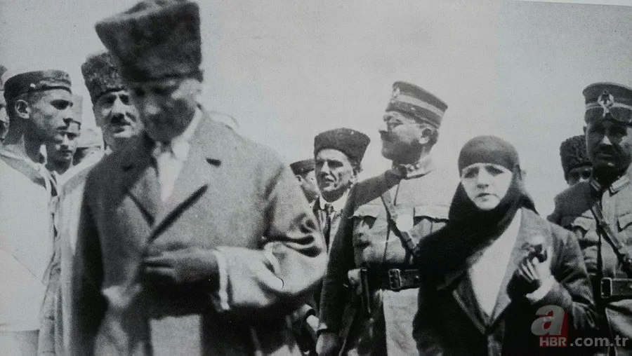 10 Kasım şiirleri - En güzel 10 Kasım Atatürk'ü anma ile ilgili şiirler burada! 2, 4, 6 kıtalık Atatürk şiirleri... 12