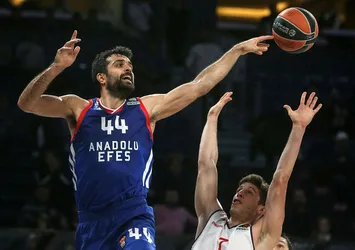 Anadolu Efes, Alman rakibini mağlup etti