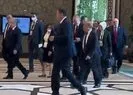 Başkan Erdoğan ve Putin’den kol kola sohbet
