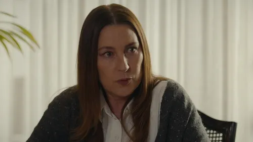 Aldatmak 52. bölüm fragmanı izle | "O aile gibi değiliz!"