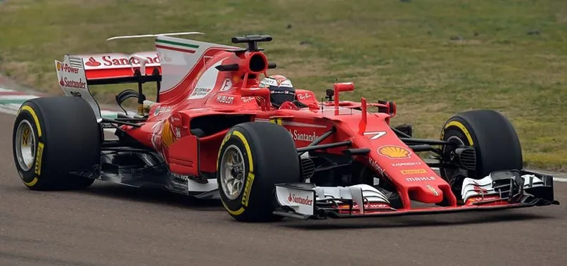Ferrari yeni Formula 1 aracını tanıttı