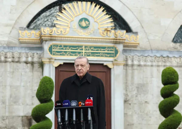 baskan-recep-tayyip-erdogan-bayram-namazi-sonrasi-aciklamalarda-bulundu-gidilmemis-il-birakmak-istemiyorum-1682059062792.jpg Başkan Recep Tayyip Erdoğan, bayram namazı sonrası açıklamalarda bulundu: Gidilmemiş il bırakmak istemiyorum - 1
