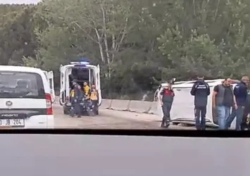 Kontrolden çıkan otomobil takla attı
