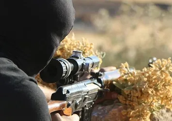 İranlı komutan Suriye'de öldürüldü