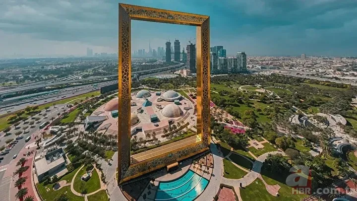 Birleşik Arap Emirlikleri'nden dev adım: Dubai’ye dünyanın ilk "altın sokak"ı inşa ediliyor! 3