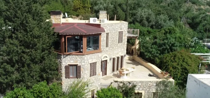 Ormanı işgal ederek ev yapan Can Dündar ve eşine dava!