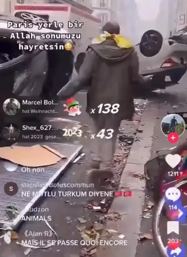 PKK’lıların Paris’teki gösterileri! Hızlarını alamayıp kendi araçlarını da yaktılar