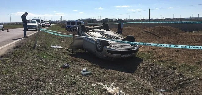 Konya’da toprak yığınına çarpıp takla atan otomobilin sürücüsü hayatını kaybetti