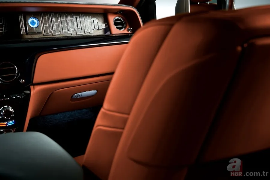 İşte Rolls-Royce'un sekizinci kuşak "Yeni Phantom"u 18