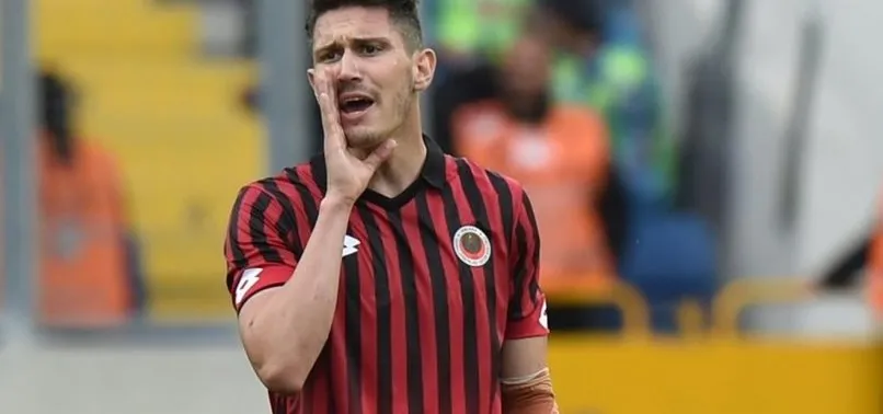 Mert Çetin kimdir? Roma’nın yeni transferi Mert Çetin kaç yaşında, hangi takımlarda oynadı?