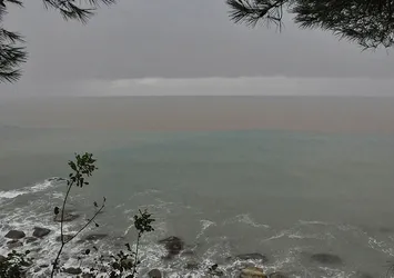 Karadeniz'in rengi değişti