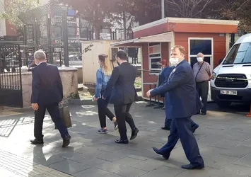 Komşularını döven baba ve oğullarının davasında mütalaa