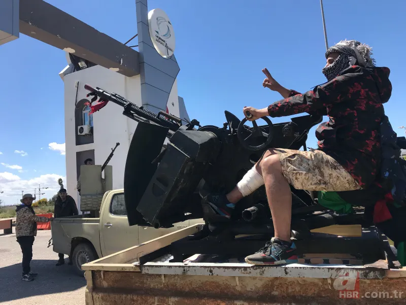 Libya karıştı! Vutye Hava Üssü vuruldu 25