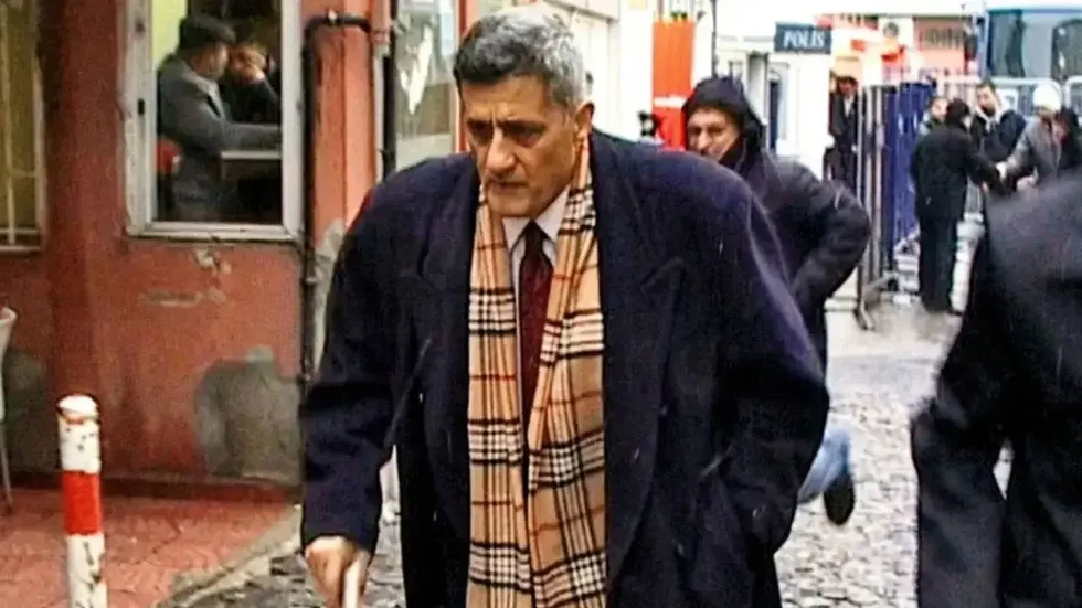 kasif-kozinoglunun-sorusturmasinda-4uncu-dalga-operasyon-4-gozalti-karari-1789630124887.png Kaşif Kozinoğlu soruşturmasında yeni operasyon: 2 şüpheli hakkında tutuklama talebi - 1
