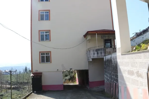 Bir Karadeniz olayı! Yol cami ve kursun altından geçiyor - 1