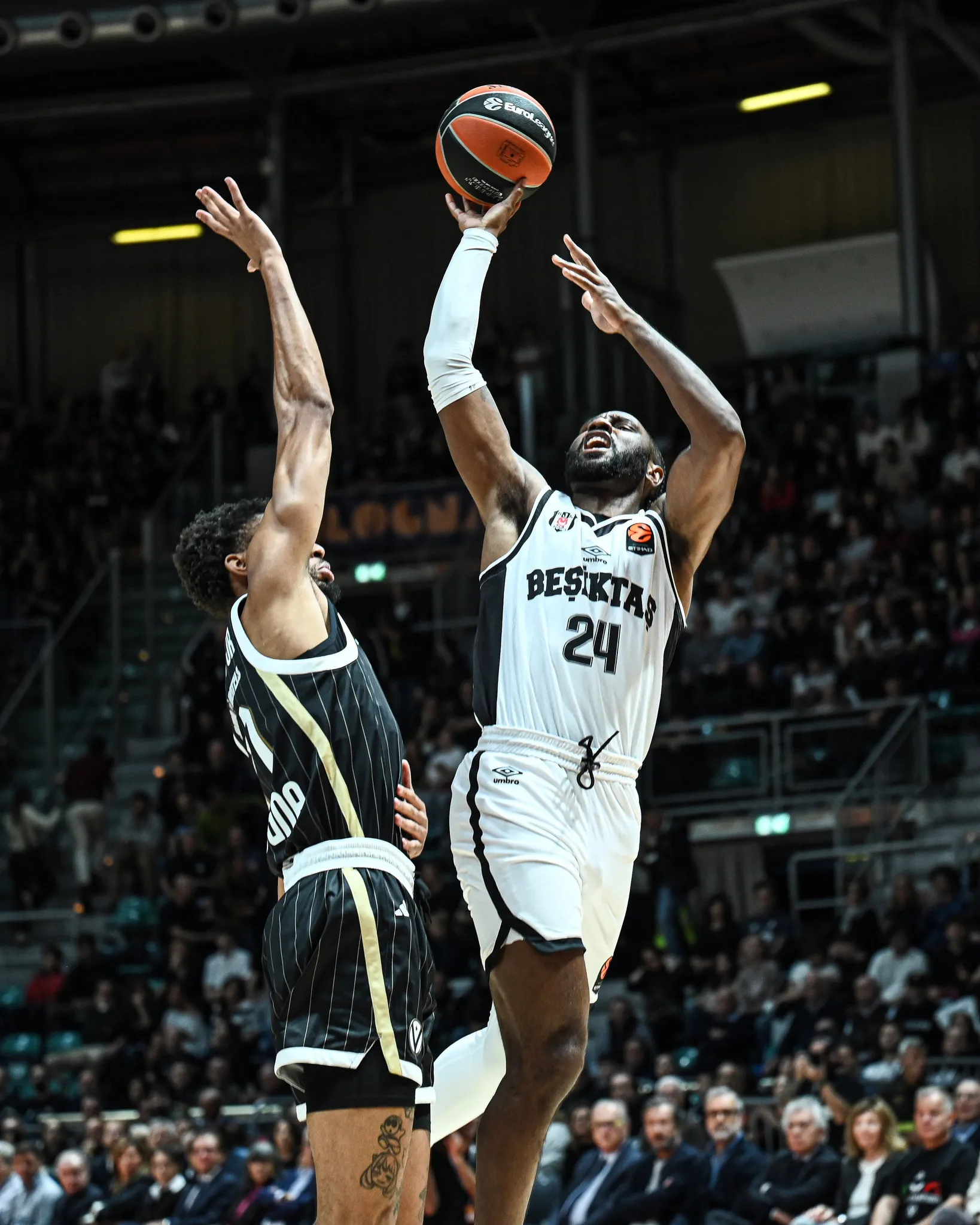 Beşiktaş'tan İtalya'da nefes kesen zafer! Virtus Bologna karşısında muhteşem geri dönüş