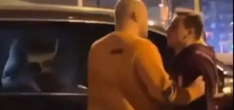 Galatasaray'da Kerem Aktürkoğlu'nun trafikte gergin anları! Başka bir sürücüyle tartıştı