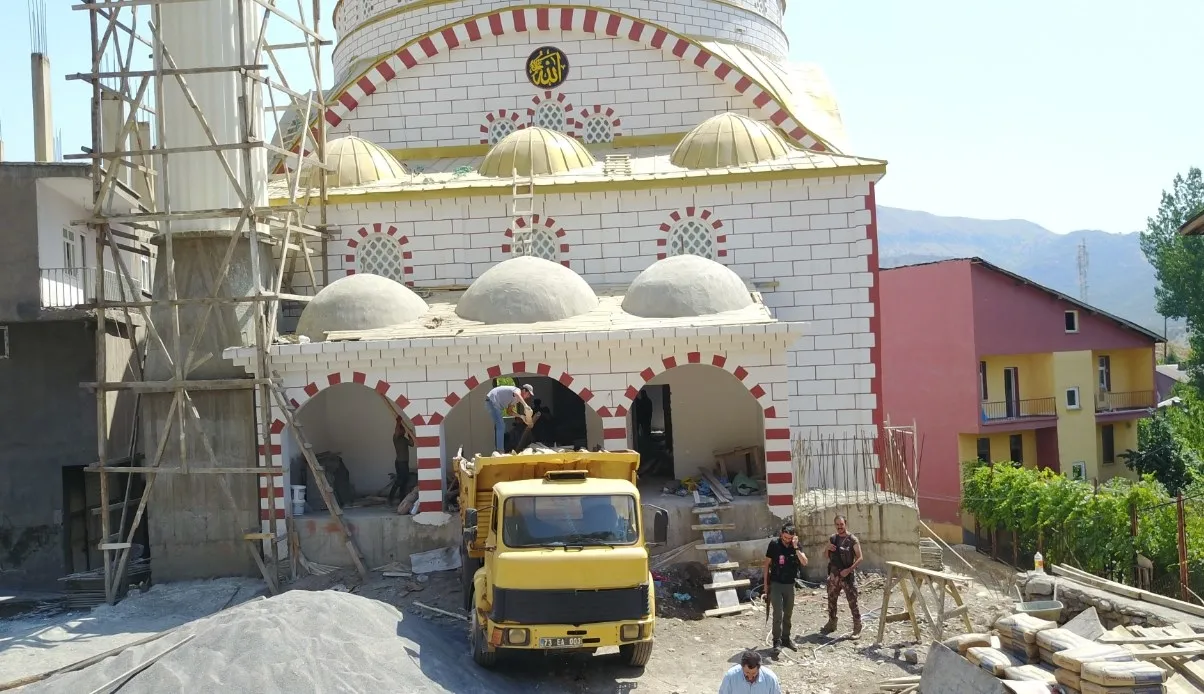 Teröristlerin yıktığı Şırnak'taki Ulu Cami'yi devlet inşa etti