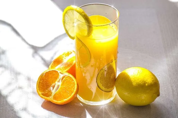 metabolizmayi-isik-hizinda-calistiriyor-her-gun-icerseniz-1722320157564.jpg Limon faydaları