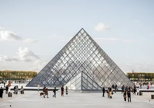 Louvre Müzesi kapanmanın eşiğinde: Güvenlik güçlerinden küratörlere... Herkes grevde!