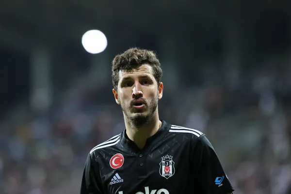 Beşiktaş’ta Salih Uçan sevinci! Derbide sahada