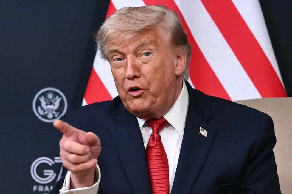 ABD Başkanı Donald Trump: Metni beğenmezsem füzeyi yerler - 1