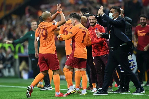 galatasaraydan-uefaya-kural-hatasi-basvurusu-lokomotiv-moskova-maci-tekrar-mi-edilecek-1636220044506.jpg Galatasaray'dan UEFA'ya kural hatası başvurusu! Lokomotiv Moskova maçı tekrar mı edilecek?