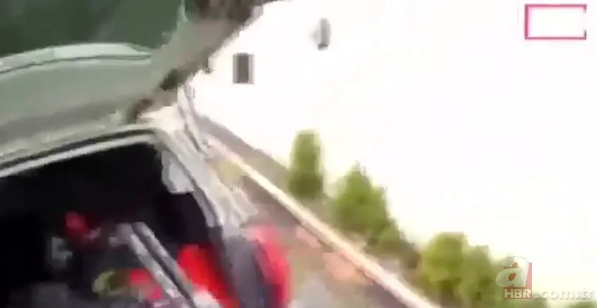 Yeni Zelanda'da camiye silahlı saldırı! İşte saldırı anına ait görüntüler... 7