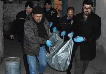 Eski eşi ve kayınvalidesini bıçakla öldürdü
