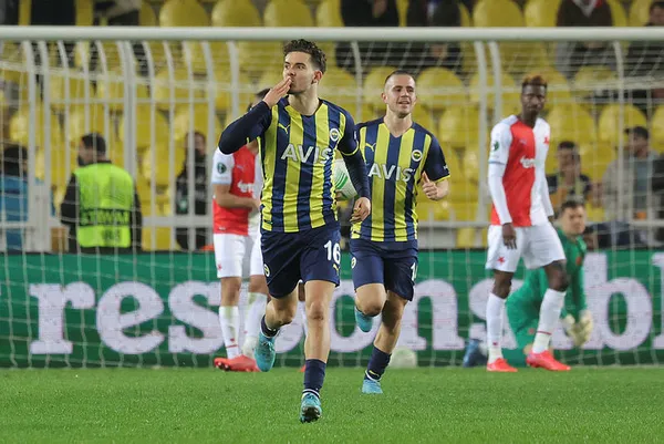 fenerbahceli-ferdi-kadioglu-sezon-sonu-gidecek-mi-mac-sonu-acikladi-1645135280096.jpg Fenerbahçeli Ferdi Kadıoğlu sezon sonu gidecek mi? Maç sonu açıkladı - 1