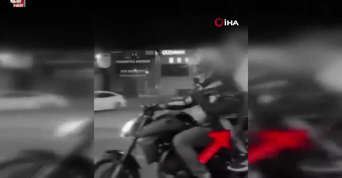 Oyuncak silahla şov yapıp sosyal medyada paylaştılar, polisten kurtulamadılar