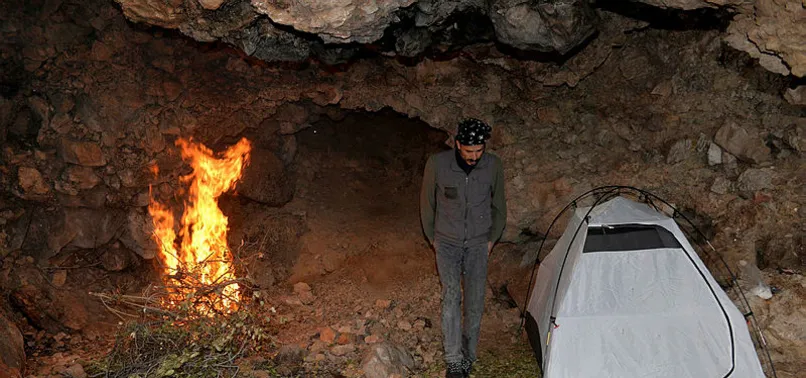 Şehir hayatını bırakıp dağ evine yerleşti! Balıkçılık yaparak haftalık 2 bin lira kazanıyor