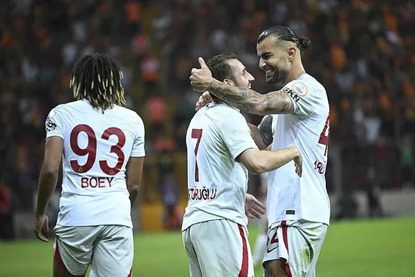 galatasaraydan-samsunspora-farkli-tarife-4-2-6-gollu-muhtesem-duello-1694890607521.jpg Galatasaray'dan Samsunspor'a farklı tarife: 4-2! 6 gollü muhteşem düello - 4