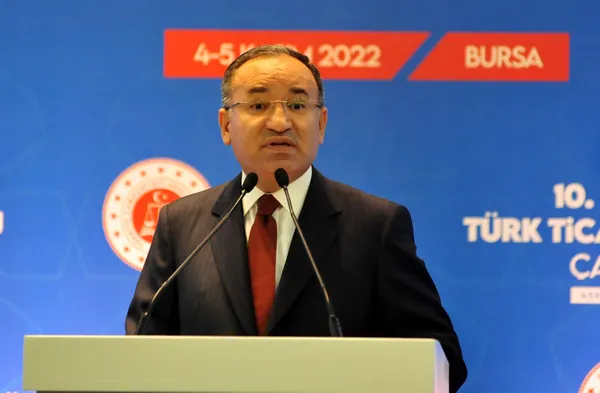 Adalet Bakanı Bekir Bozdağ: Bu ülkenin kadınları kıyafetlerine göre ayrımcılığa tabi tutulmasın istiyoruz - 1