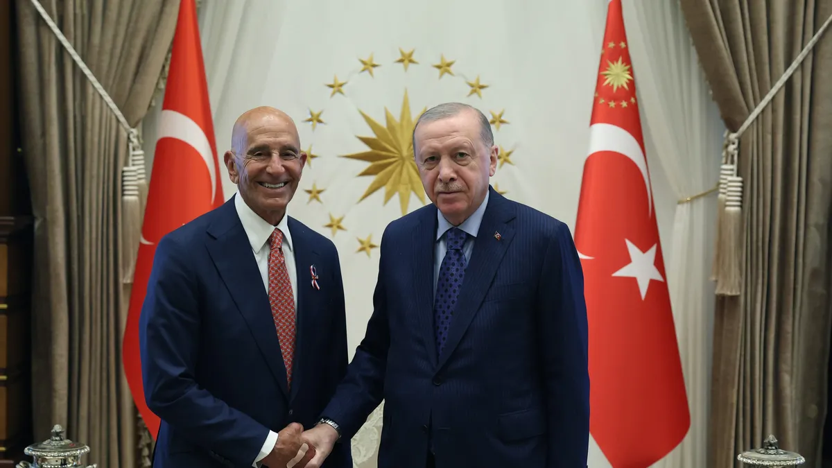 Başkan Erdoğan ABD Ankara Büyükelçisi Barrack'ı kabul etti