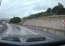 Göktürk'te korkutan kaza! Virajı alamayan araç takla attı