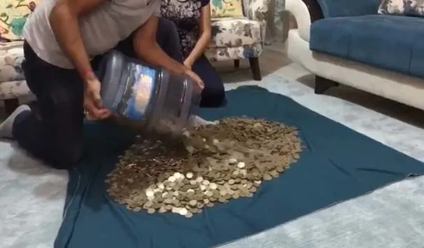 Sigaraya vereceği parayı 14 ay biriktirdi araba aldı - 1