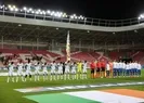 Tribünlerde katliam şebekesine destek
